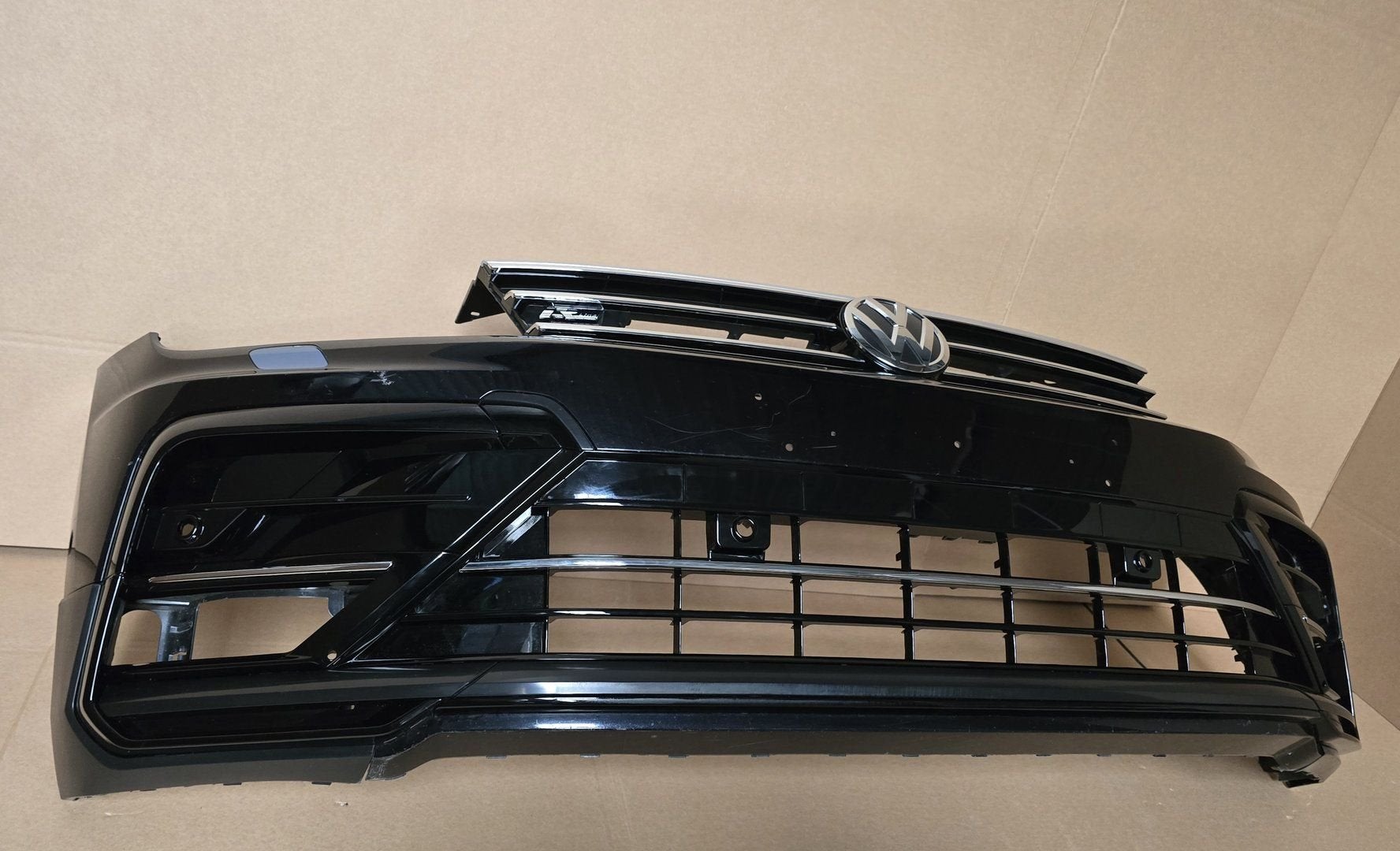 Voorbumper VW Tiguan 5NA R-line 6xPDC KLS ORGINEEL BUMPER, Volkswagen, -, Origine de la pièce connue, Utilisé