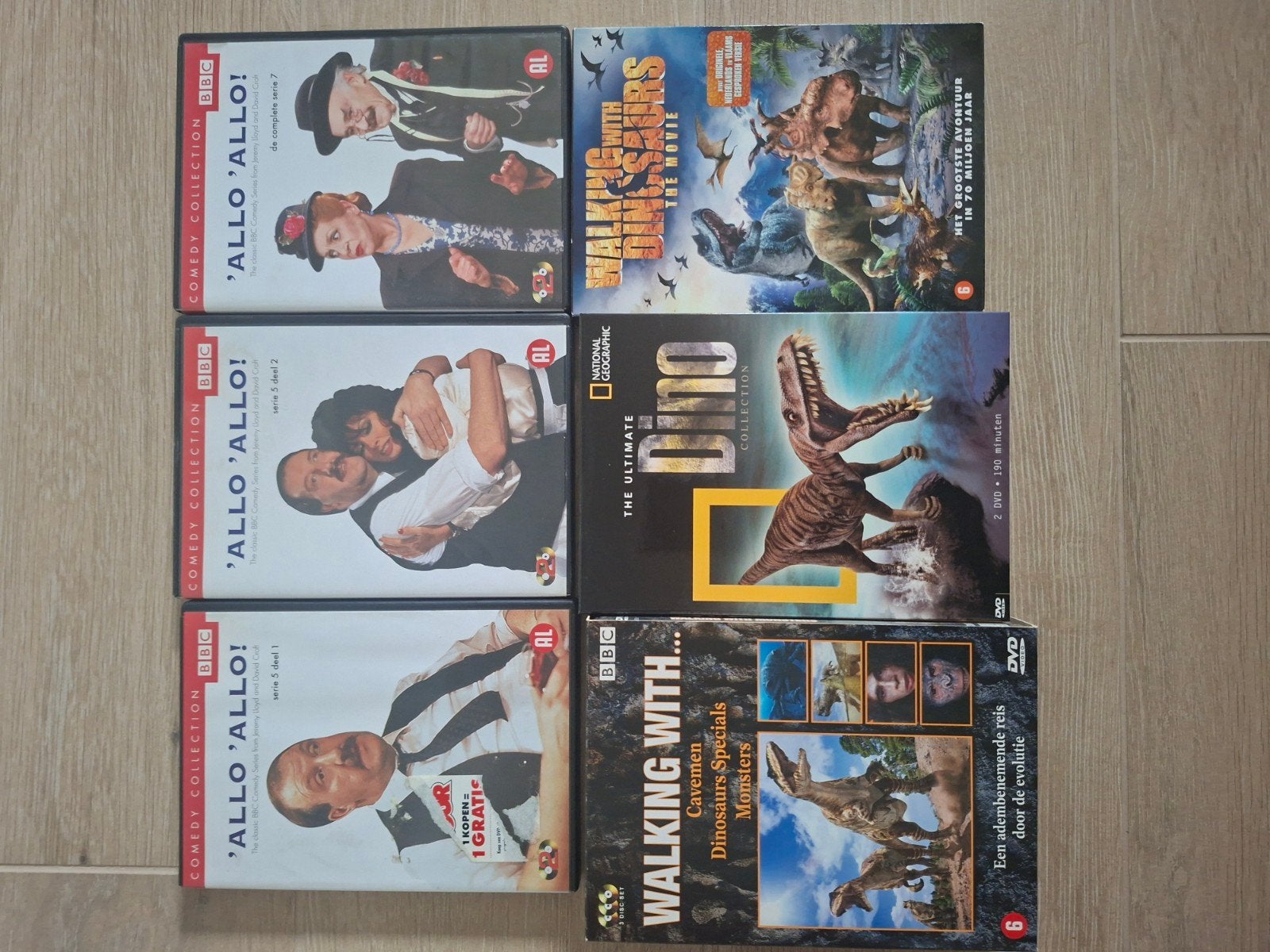 DVD's & Boxsets: 'Allo 'Allo! + BBC & NatGeo Dinosaurus Docu, Cd's en Dvd's, Engels, Met bonustracks, Nederlands, Ophalen of Verzenden