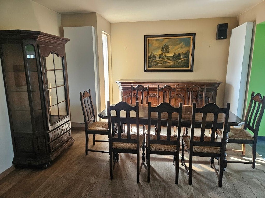 Complete Landelijke Eetkamer – Tafel, 8 Stoelen & 2 Kasten, Ophalen, Overige materialen, Gebruikt, 50 tot 100 cm