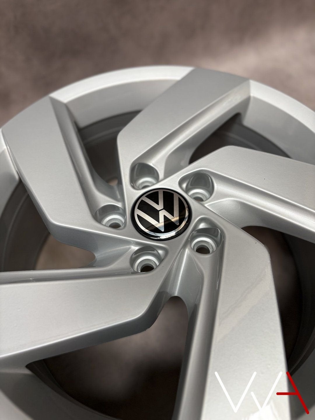 1x 17 inch Volkswagen Golf GTI GTE Richmond velg 5H0601025E, Auto-onderdelen, Banden en Velgen, Gebruikt, Velg(en), -, -