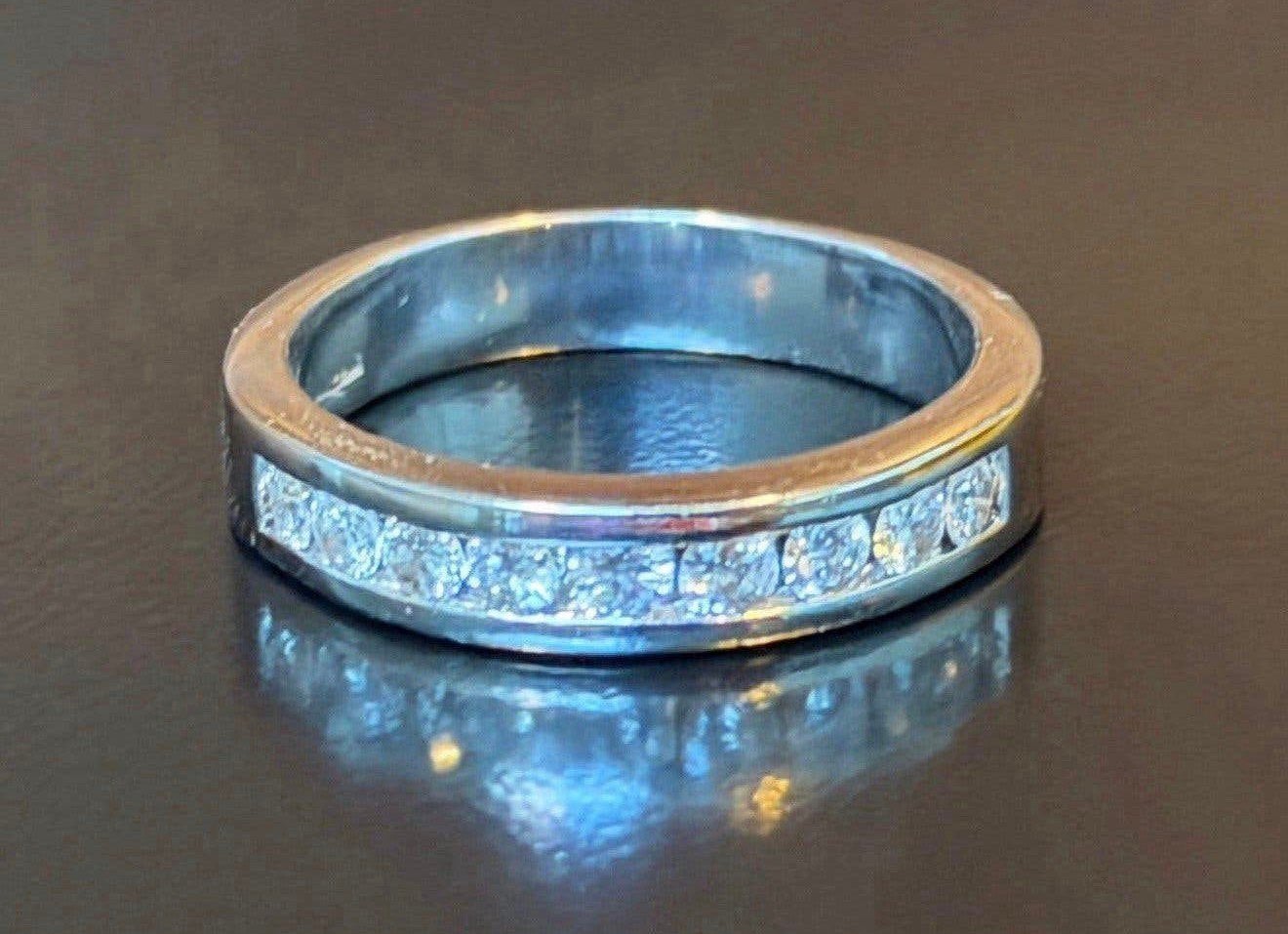 18K witgouden ring met 0.72ct natuurlijke diamanten- 17,50mm, Bijoux, Sacs & Beauté, Enlèvement ou Envoi, Femme ou Homme, Or, Or