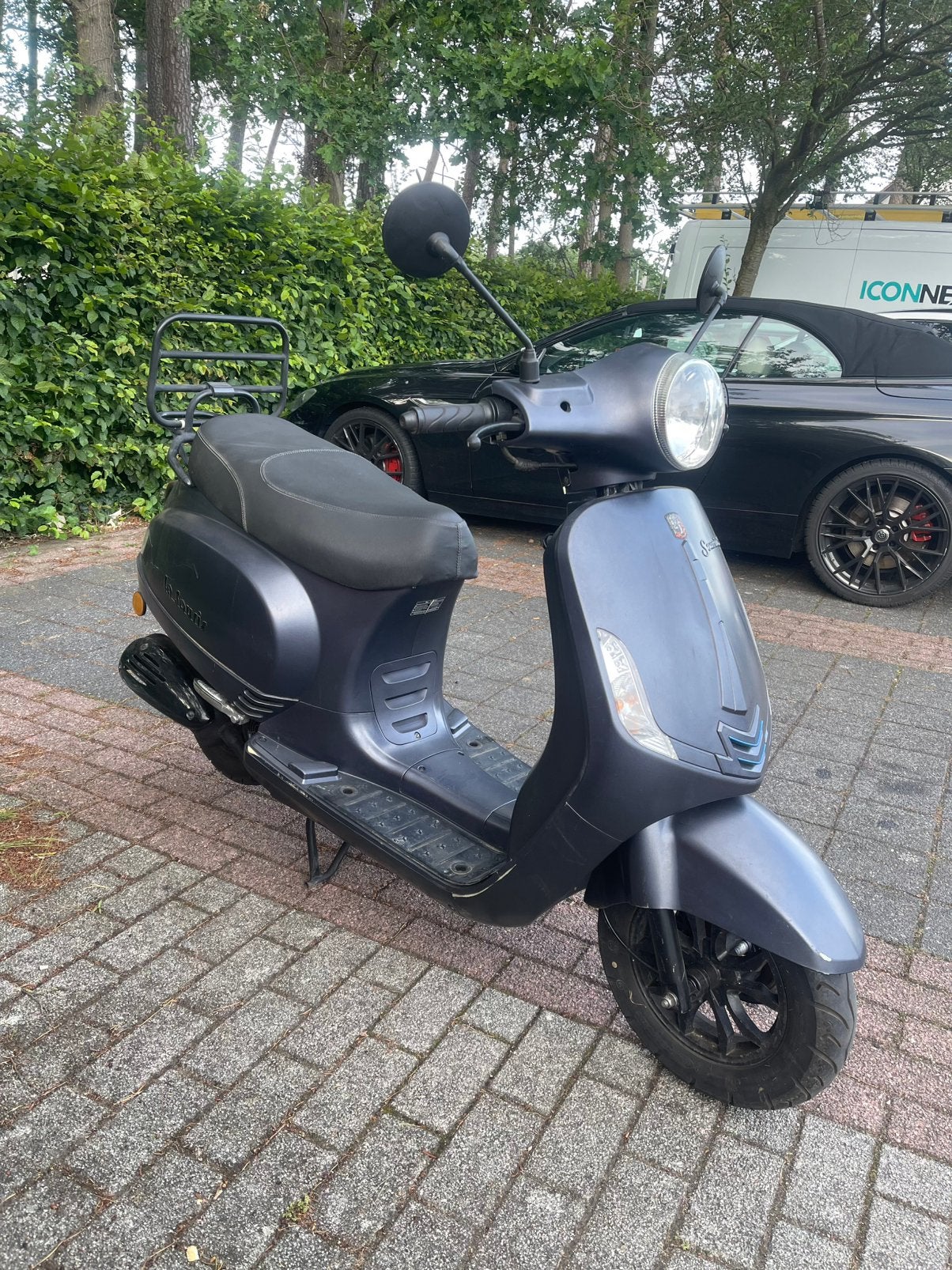 LA SOURIS ‘2021 A-Klasse Scooter, Enlèvement