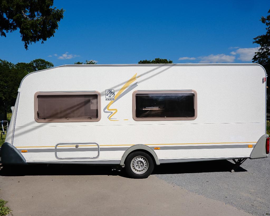 Caravane Knauss 2002, Caravanes & Camping, Caravanes, Entreprise, jusqu'à 6, 1250 - 1500 kg, Siège standard, Knaus, Grand lit