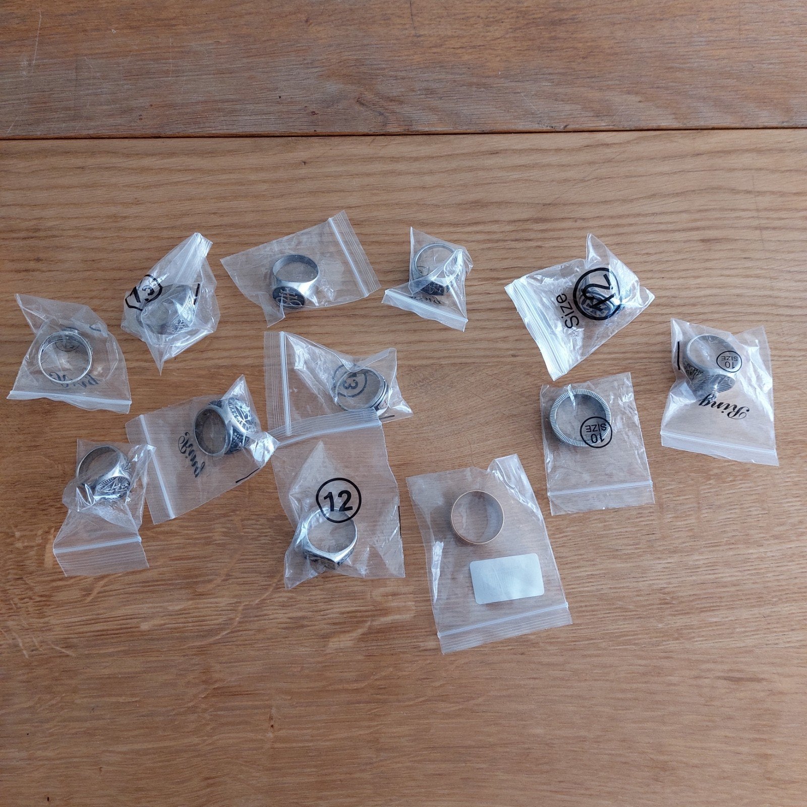 Meerdere ringen , merendeel is 6€ , zie beschrijving, Bijoux, Sacs & Beauté, Bagues, Femme ou Homme, Comme neuf, Autres matériaux