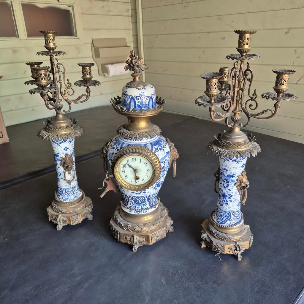 Franse pendule en 

Twee staanders 9 eeuw, Antiek en Kunst, Antiek | Klokken, Ophalen