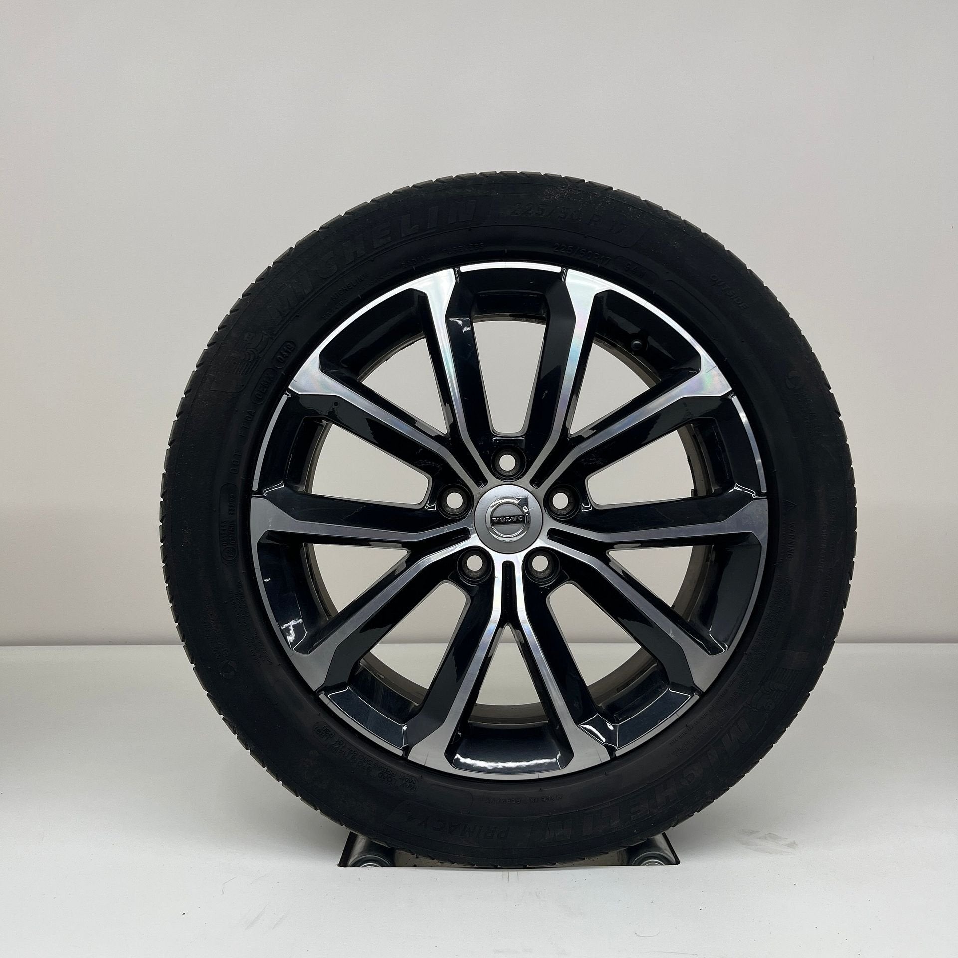 Volvo V60 - 17 inch - zomerbanden, Auto-onderdelen, Gebruikt, Banden en Velgen, 17 inch, Ophalen of Verzenden