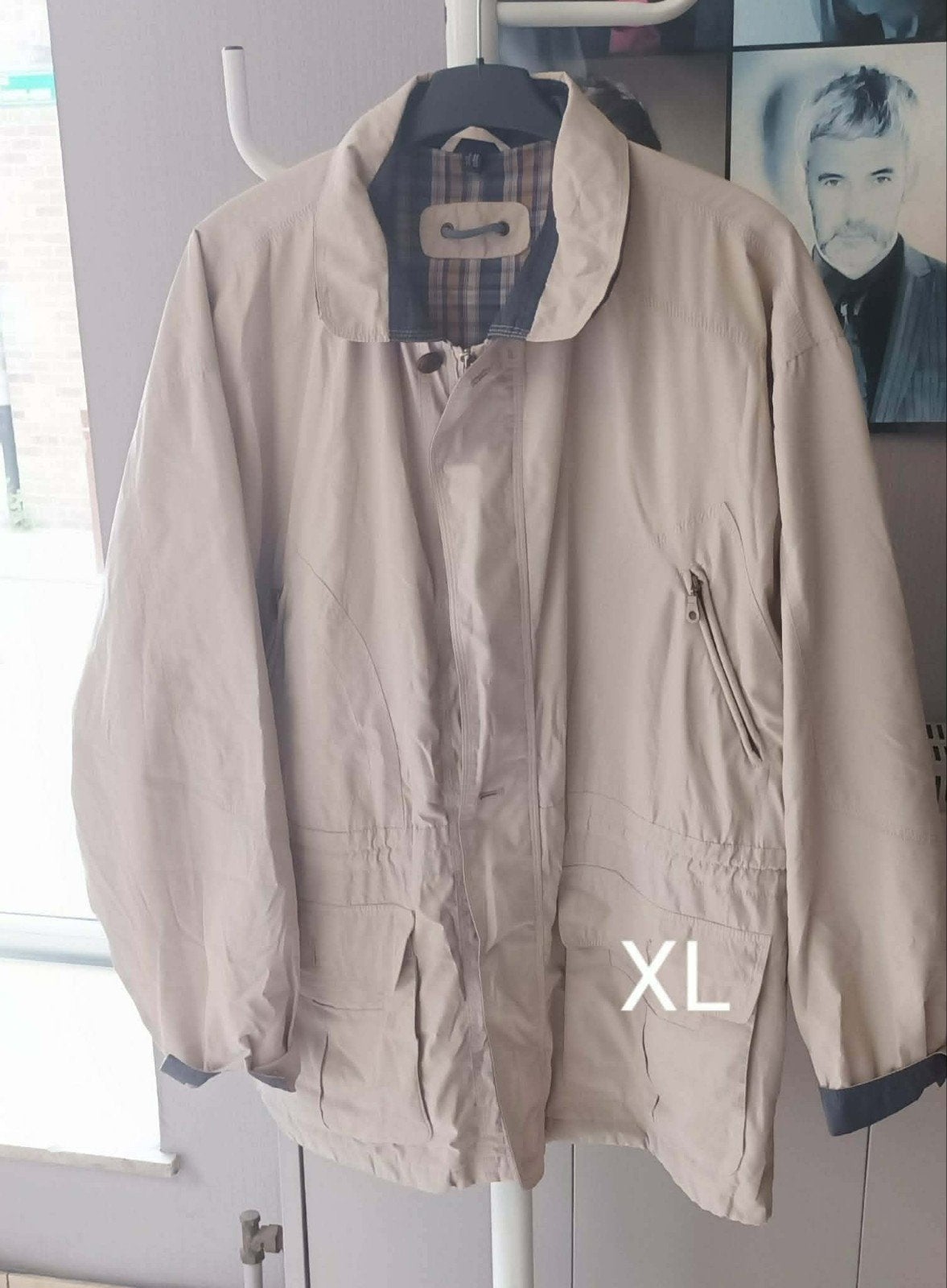 Veste homme, Enlèvement
