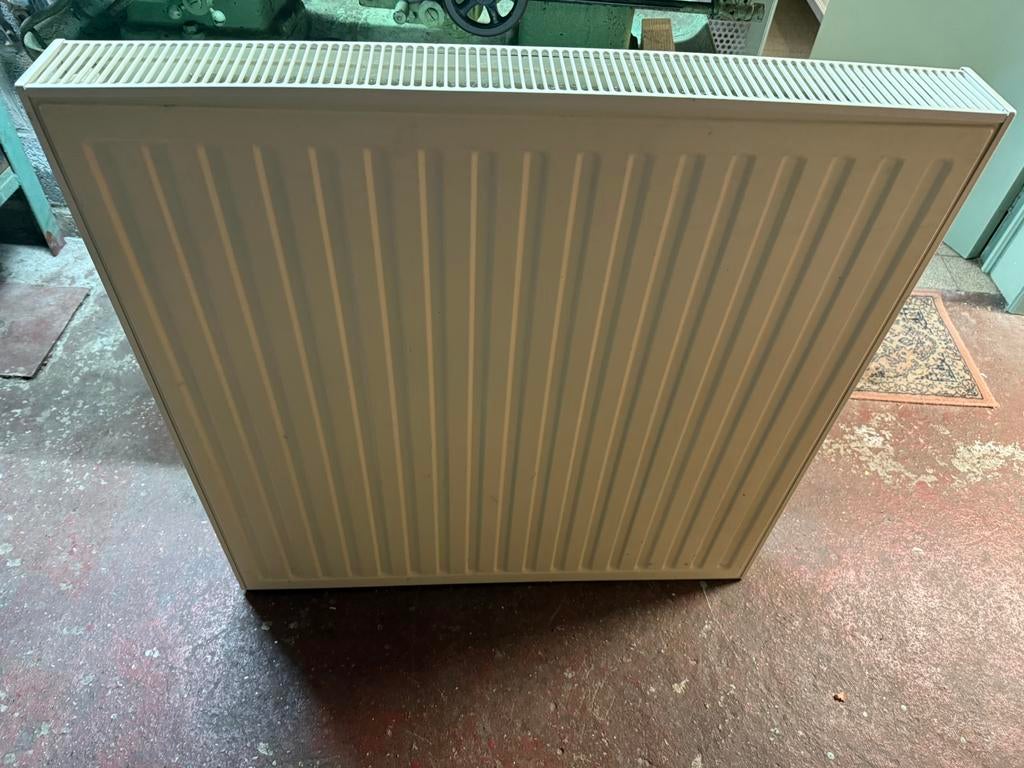 Radiator “Radson” afm. 900 x 900 x 100, Bricolage & Construction, Comme neuf, Enlèvement, Radiateur, 60 à 150 cm