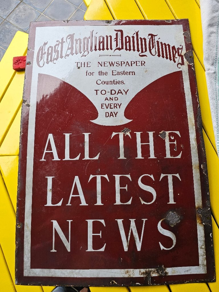Pub "All the latest news" East Anglia Daily Times, Ophalen of Verzenden, Gebruikt, Reclamebord