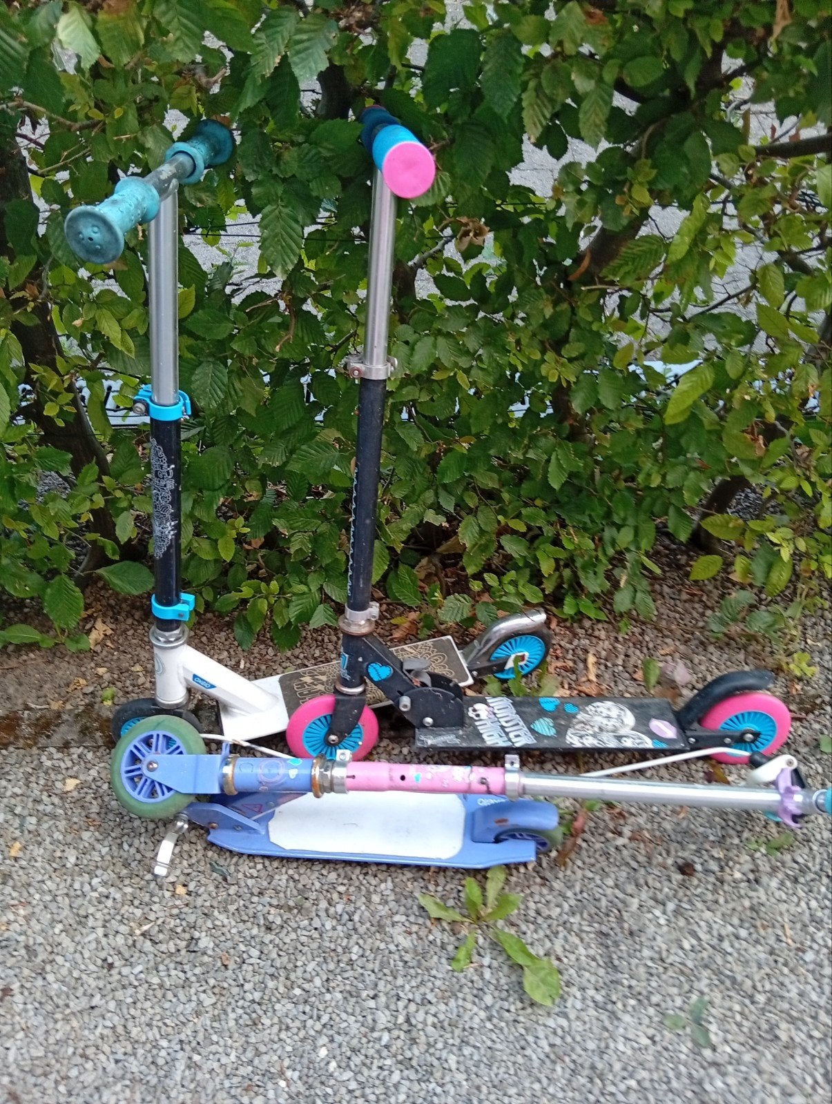 3 trottinettes enfant, Enlèvement