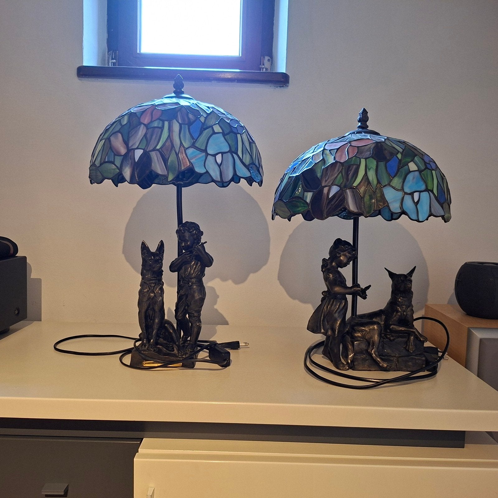 2 tiffany lampenkappen, Huis en Inrichting, Ophalen