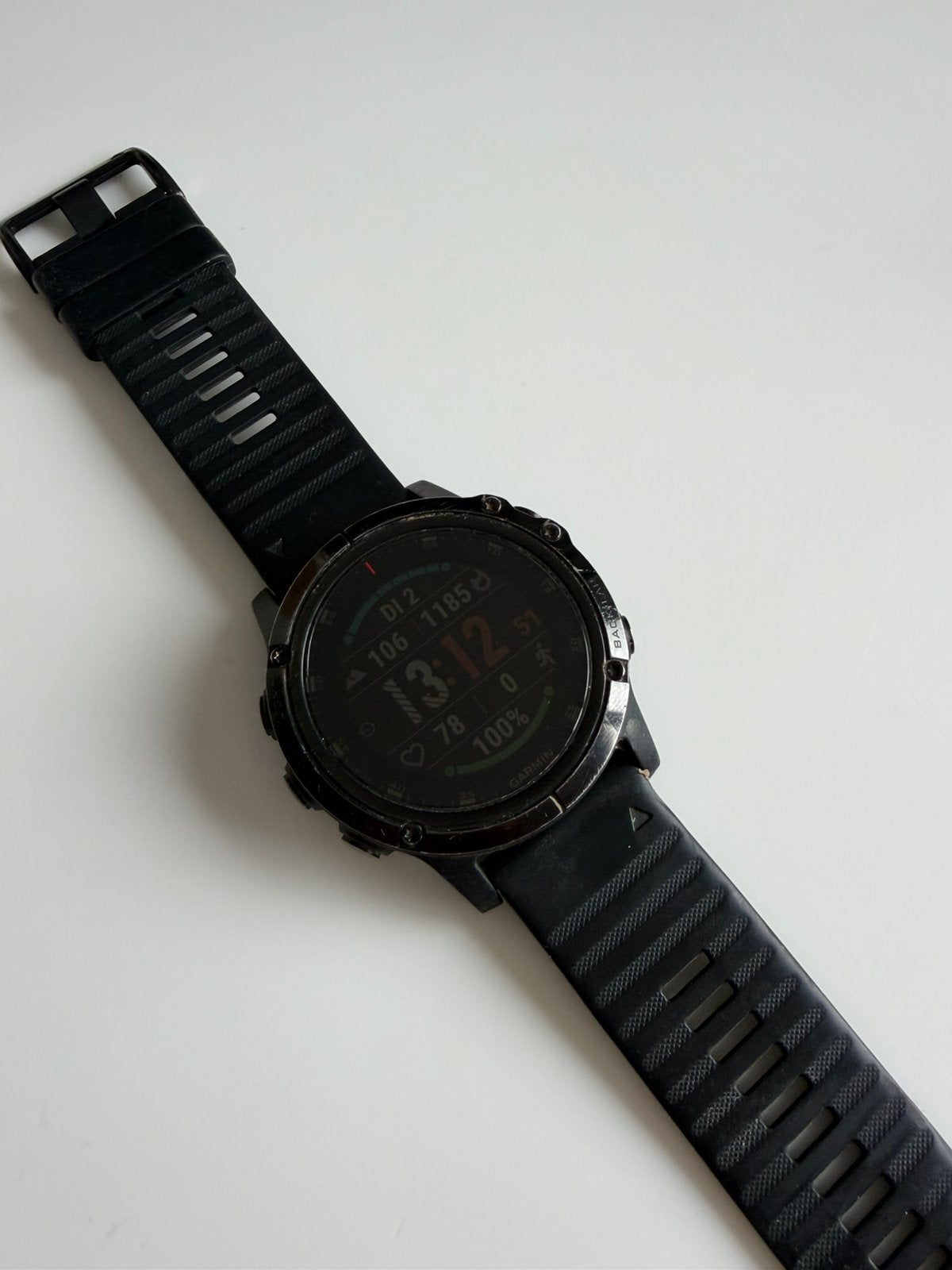 Garmin Fenix 5 pro sapphire, Handtassen en Accessoires, Ophalen of Verzenden, Waterdicht, Gebruikt, Zwart