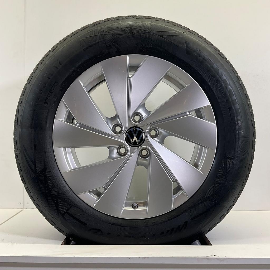 DEMO VOLKSWAGEN TIGUAN TAYRON VELGEN SET WINTERBANDEN 17 INC, Auto-onderdelen, 215 mm, -, -, Banden en Velgen