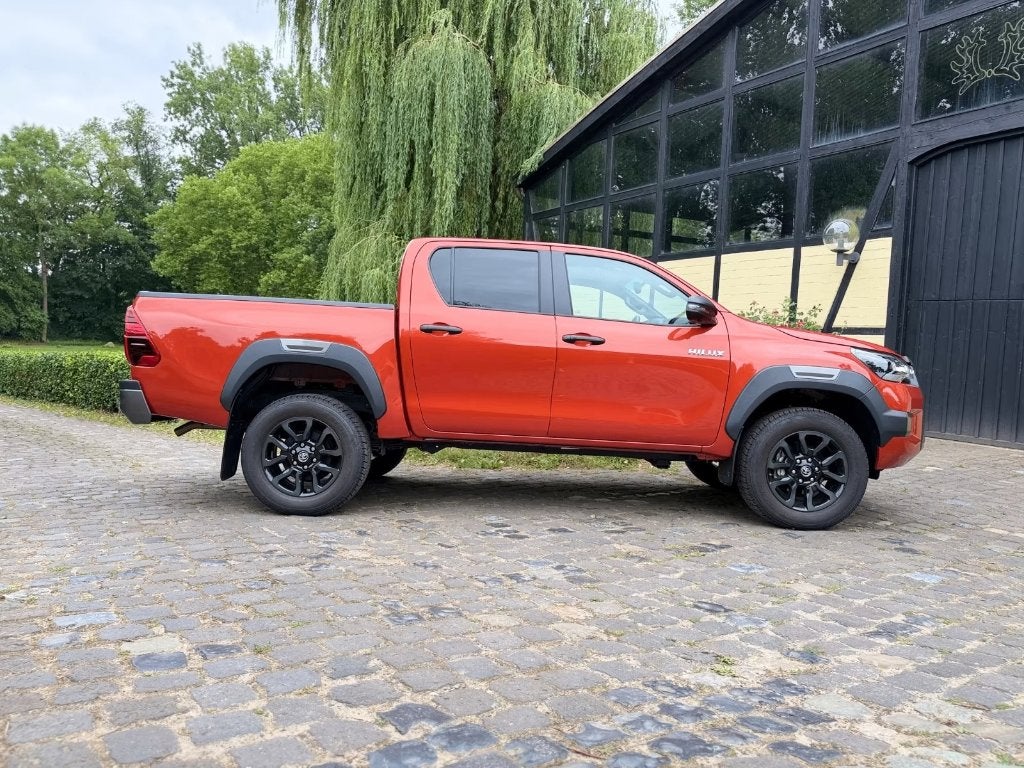 Toyota Hilux MHEV Invincible -Onverslaanbare partner- as new, Auto's, Toyota, Automaat, Dealer onderhouden, https://public.car-pass.be/vhr/30216210-73a8-4751-9890-3d4b88977c1b