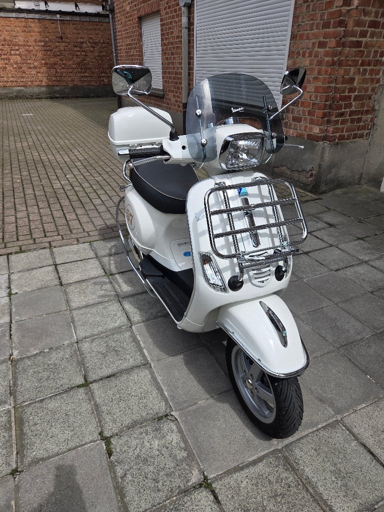 Vespa sprint 125, Ophalen, Vespa S, 125 cc, Zo goed als nieuw