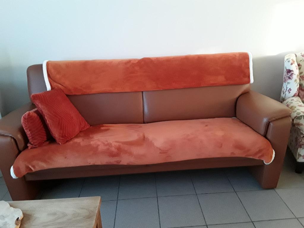 Lederen zetel, eettafel ,stoelen ,salontafel,490 euro alles, Huis en Inrichting, Zetels | Zetels, Ophalen