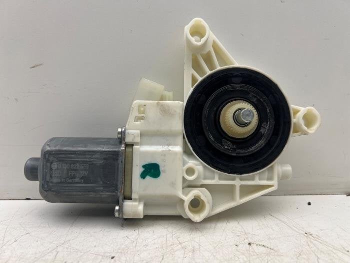 Raammotor Portier van een Mercedes Vito, Gebruikt, -, Ophalen of Verzenden, -