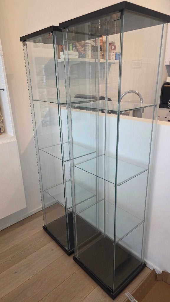 2 DETOLF-vitrines - gratis, Huis en Inrichting, Ophalen, Minder dan 50 cm, Zo goed als nieuw, 150 tot 200 cm
