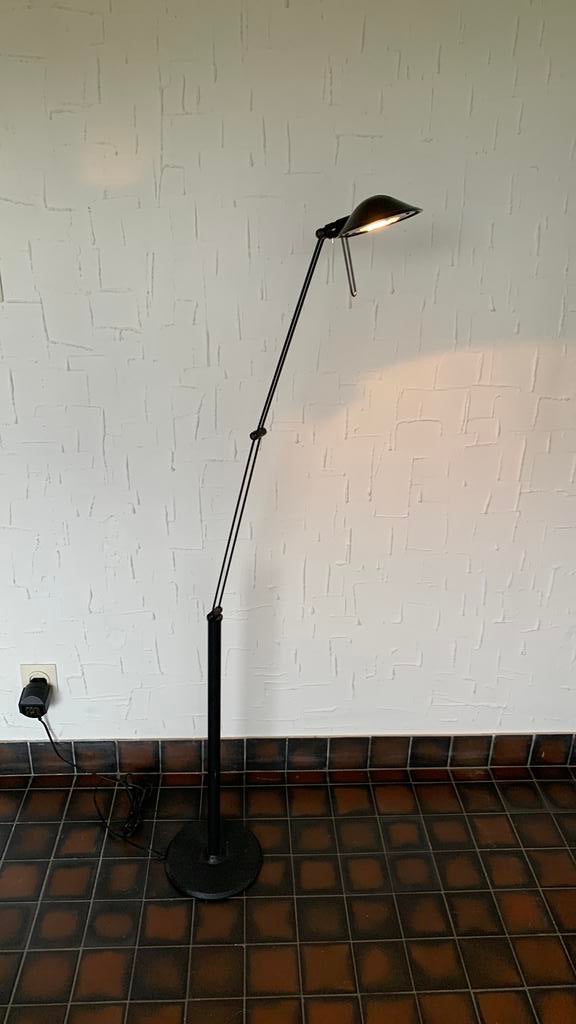 Staande halogeenspot zwart, Huis en Inrichting, Ophalen, Zo goed als nieuw