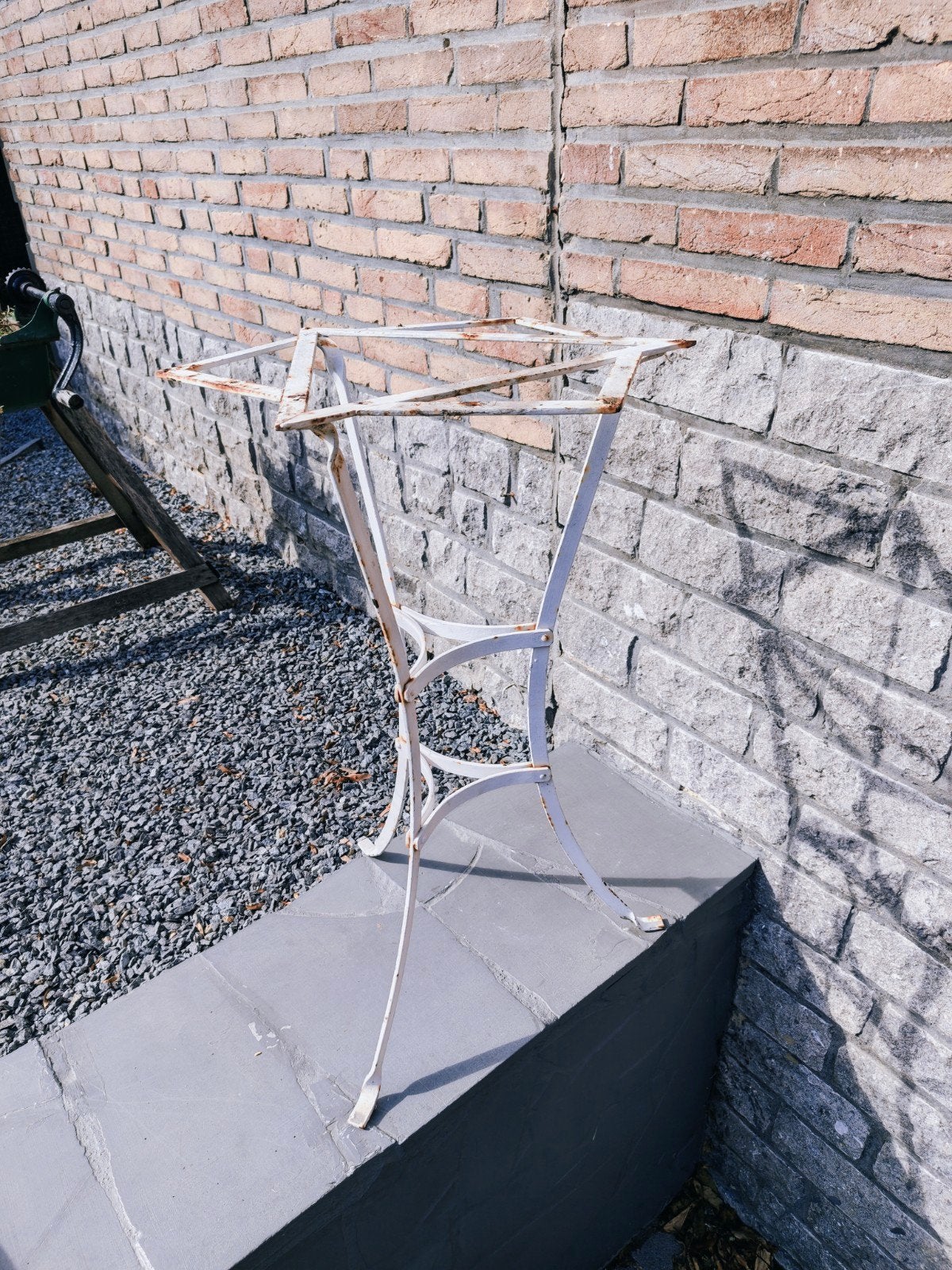 sterke ijzeren vintage staander van tafel of ...., Antiek en Kunst, Ophalen