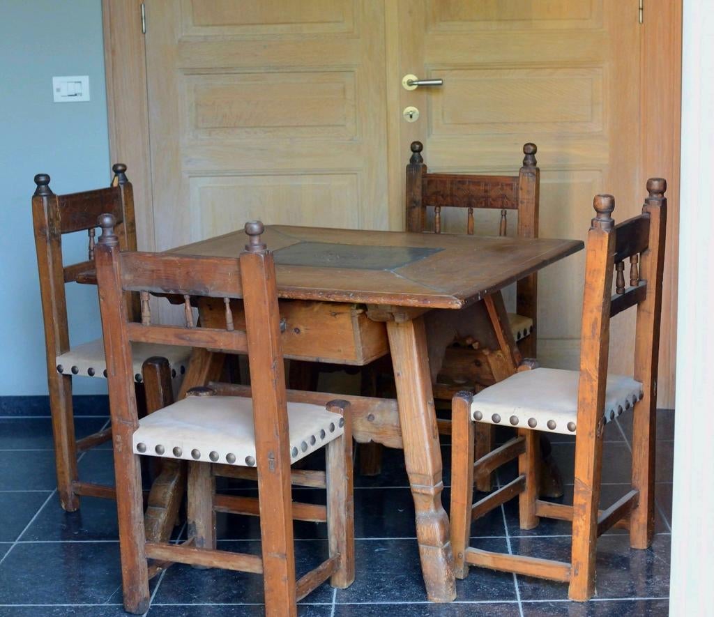 Authentieke landelijke boerentafel met 4 stoelen., Antiek en Kunst, Ophalen