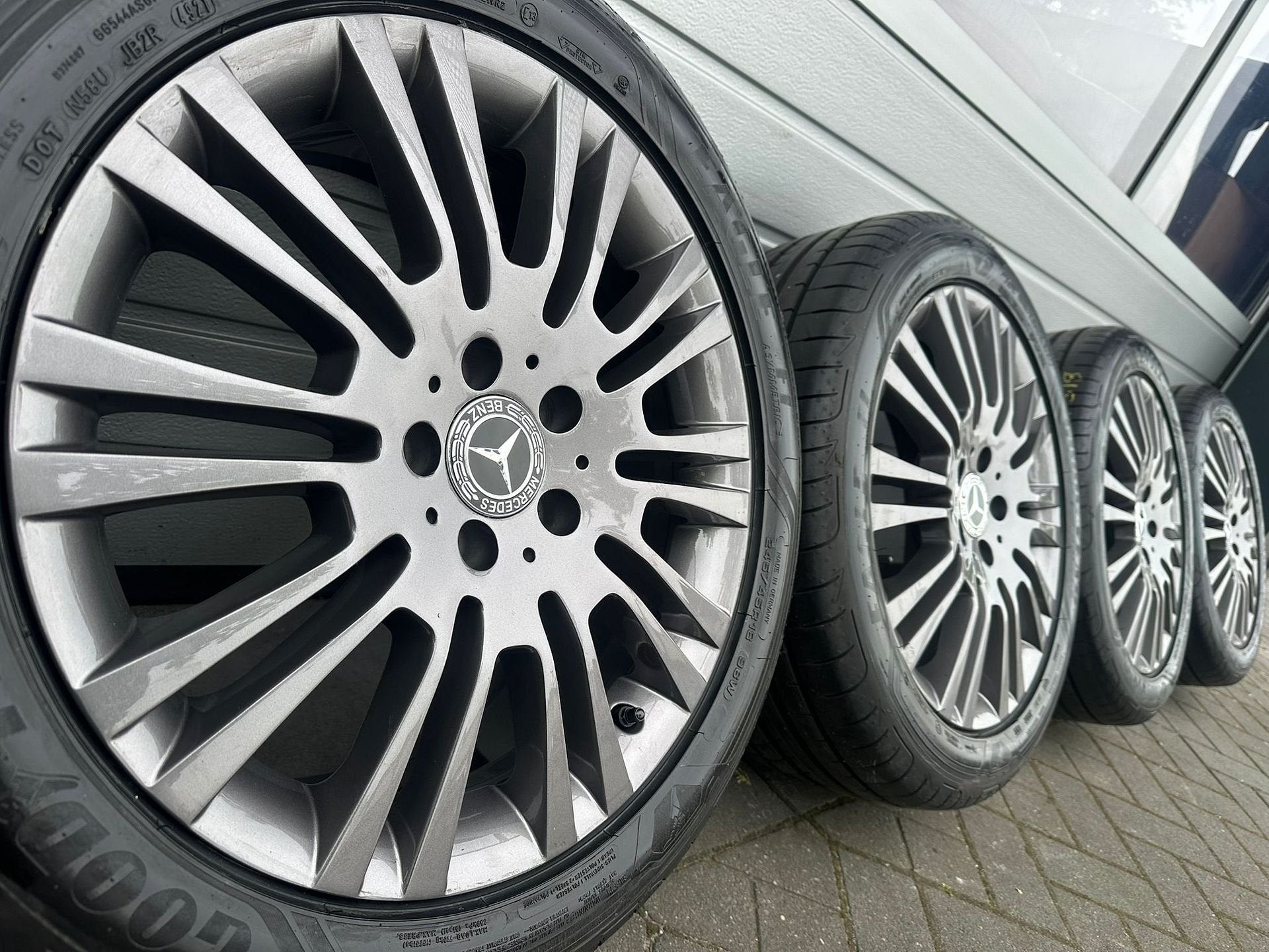 18 inch Mercedes Vito V klasse W447 W639 Viano velgen banden, Auto-onderdelen, 18 inch, -, -, Banden en Velgen