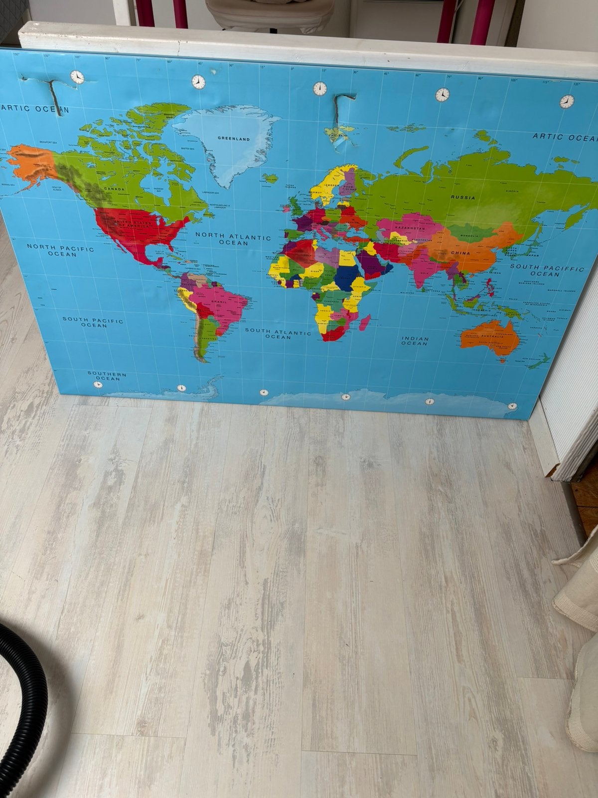 Wereldkaart, Ophalen