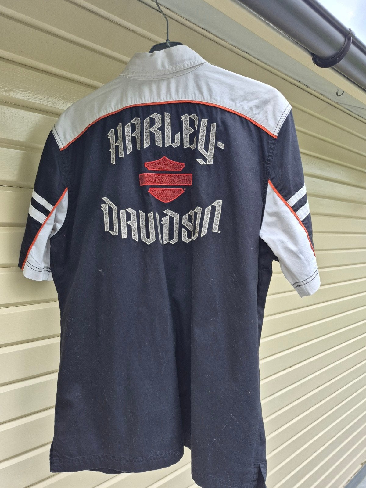 Chemise à manches courtes Harley Devidson, Enlèvement