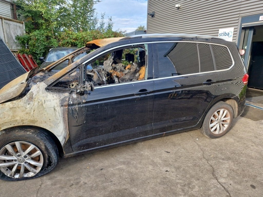 PORTE AVANT GAUCHE Touran (5T1) (|5TA831055AF|5TA831055AE|), Utilisé, Avant, Volkswagen, Porte