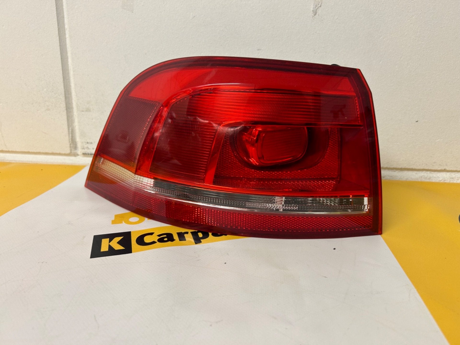 VW Passat B7 Variant Achterlicht Links 3AF945095C, Info@fabrikant.eu, Fabrikant BV, Gebruikt, Fabrikantstraat 1
1000 AA  Amsterdam, NL