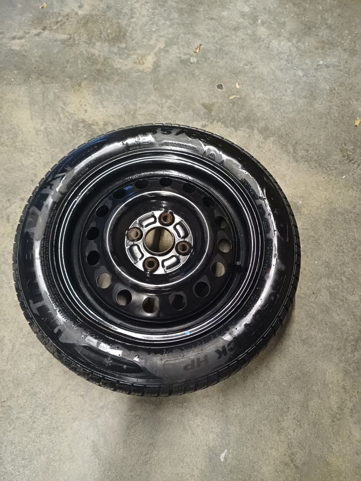 winterbanden 155/65R14, Ophalen, Zo goed als nieuw