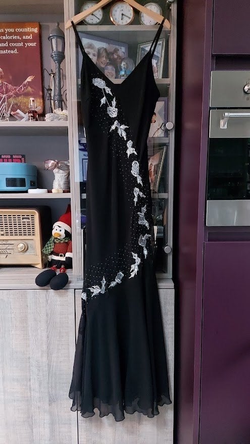 Lange feestjurk van Votre mode. Verstelbare spaghettibandjes, Kleding | Dames, Jurken, Maat 38/40 (M), Zwart, Ophalen of Verzenden