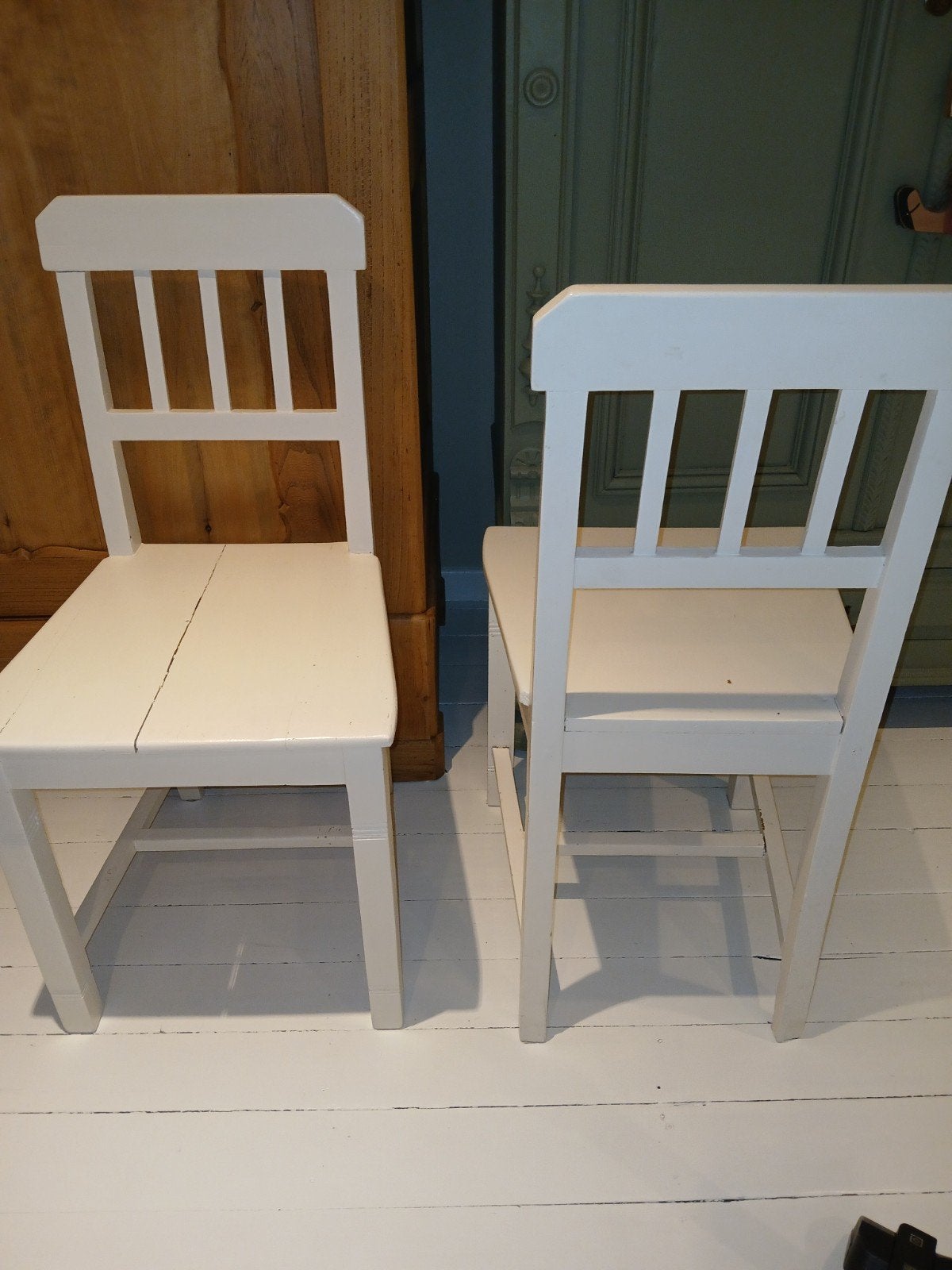 4 chaises  en pin, Enlèvement, Blanc