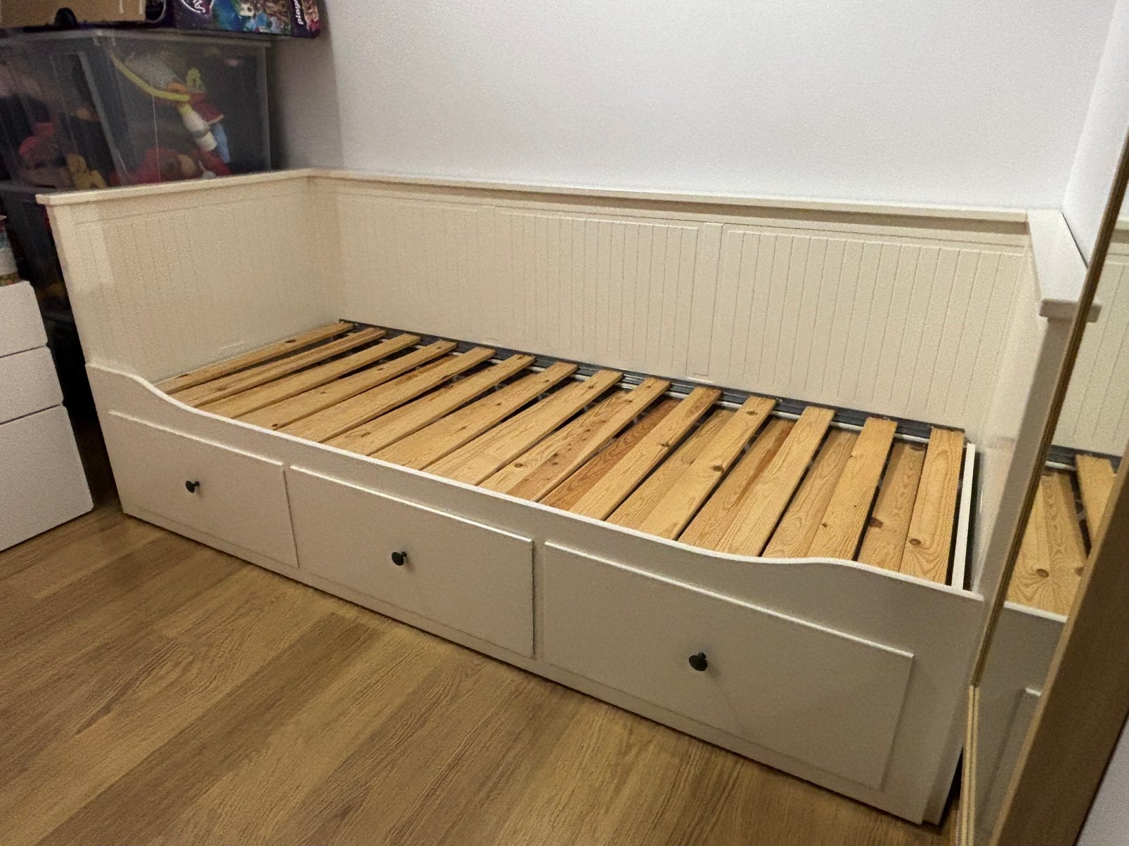 Bedbank ikea uitschuifbaar met 3 grote lades voor lakens…, Enlèvement, Comme neuf