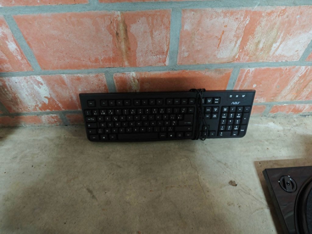 Zwart AZERTY USB toetsenbord / multimedia keyboard, Informatique & Logiciels, Claviers, Utilisé, Azerty, Filaire, Touches multimédia