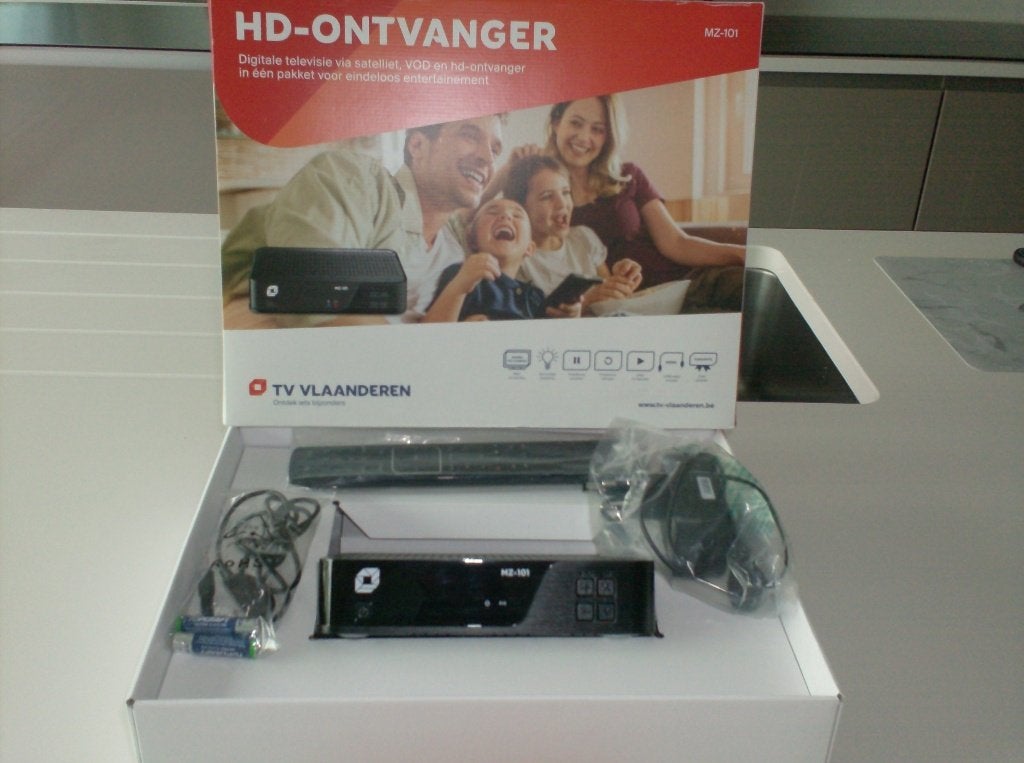 hd-ontvanger tv vlaanderen, Ophalen of Verzenden, Zo goed als nieuw, (Schotel)antenne-accessoires, Overige merken