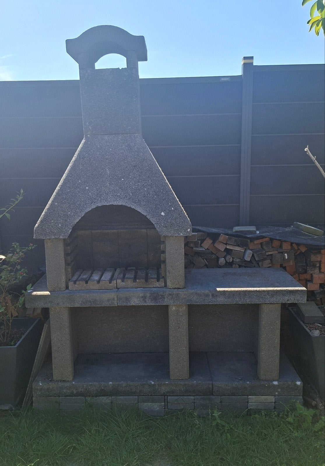barbecue beton, Ophalen, Gebruikt, Met accessoires