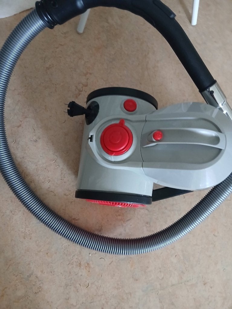 Stofzuiger zonder stofzak, Elektronische apparatuur, Ophalen, Gebruikt