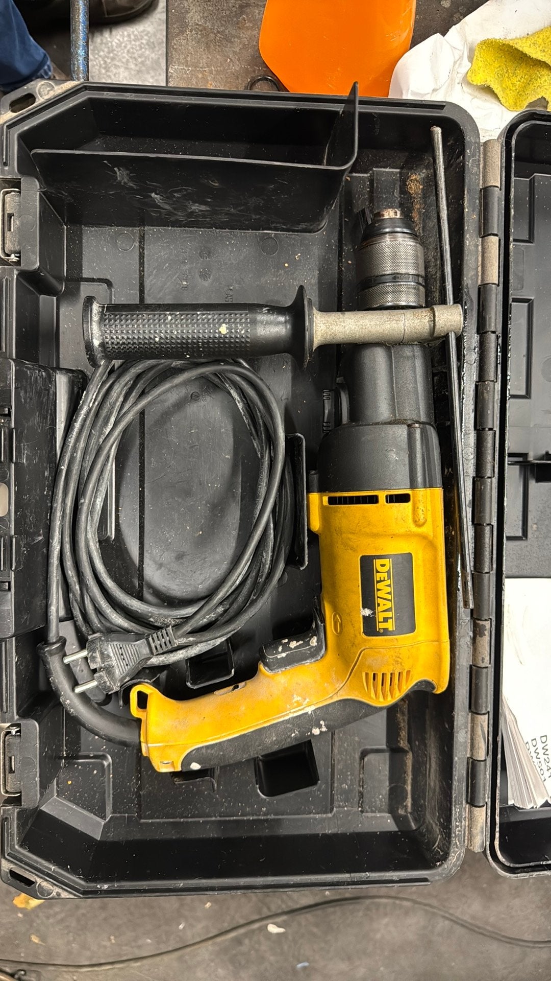 Dewalt boormachinne met hamerfunctie, Klopboormechanisme, Ophalen, Boormachine, Gebruikt