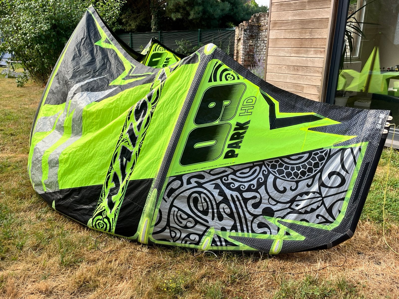 Naish Park HD 9m² - Kitesurfvleugel, Watersport en Boten, Kitesurfen, Gebruikt, 9 m², Geen board, Ophalen of Verzenden