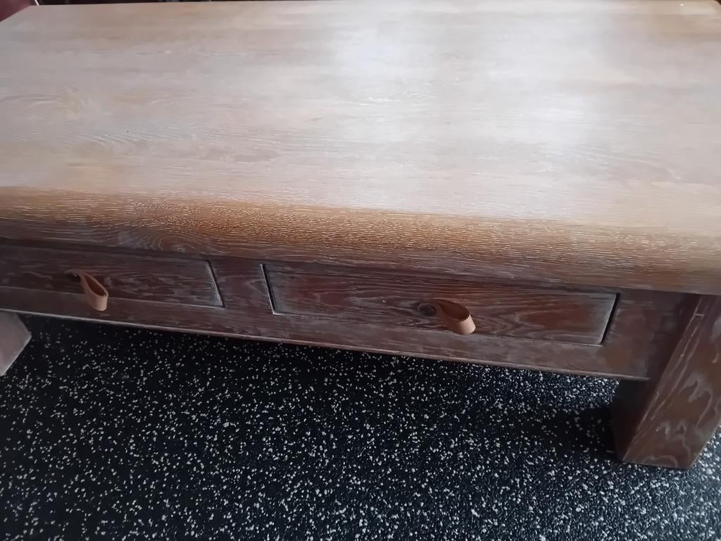 Massieve salontafel, Enlèvement