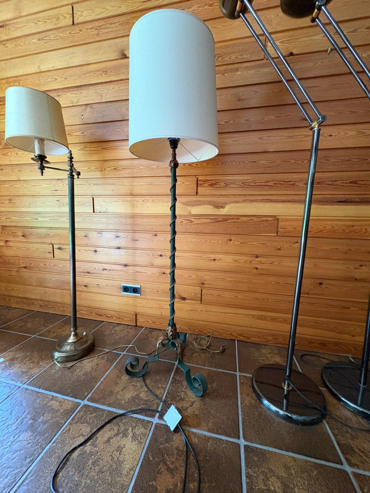 Vloerlamp, afgewerkt met franjes, Huis en Inrichting, Lampen | Vloerlampen, Ophalen, Zo goed als nieuw
