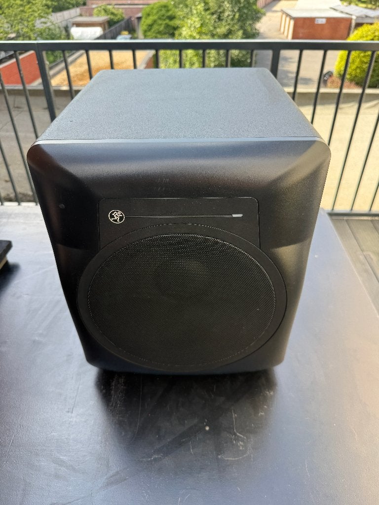 Mackie MRS10 – 10" Actieve Studio Subwoofer (120W), Enlèvement, Utilisé, Moins de 500 watts, Autres types