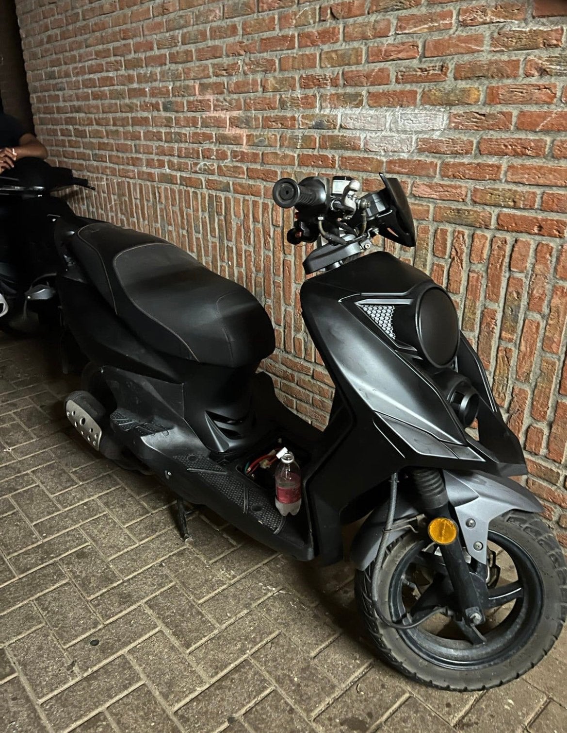 sym crox, Fietsen en Brommers, Ophalen, Zo goed als nieuw