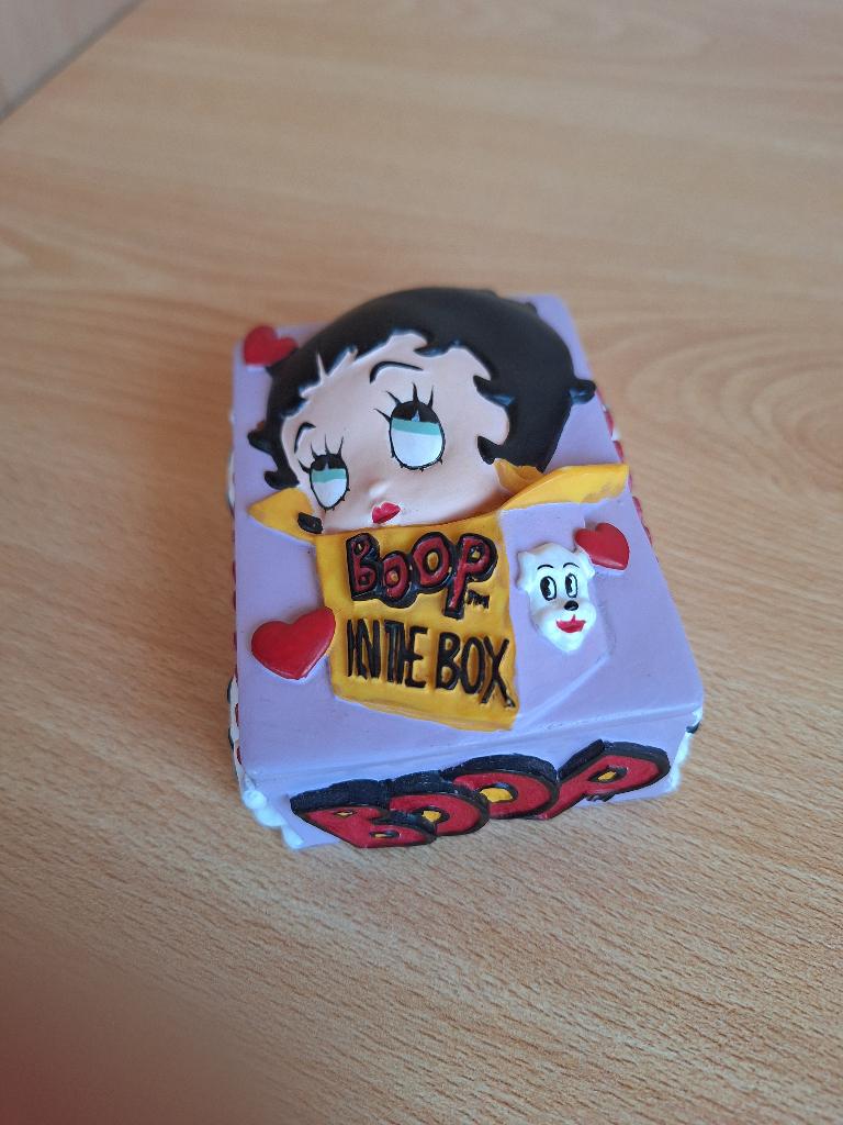 Betty boop 3D dans sa boite vintage 1996, Enlèvement ou Envoi, Neuf, Humain