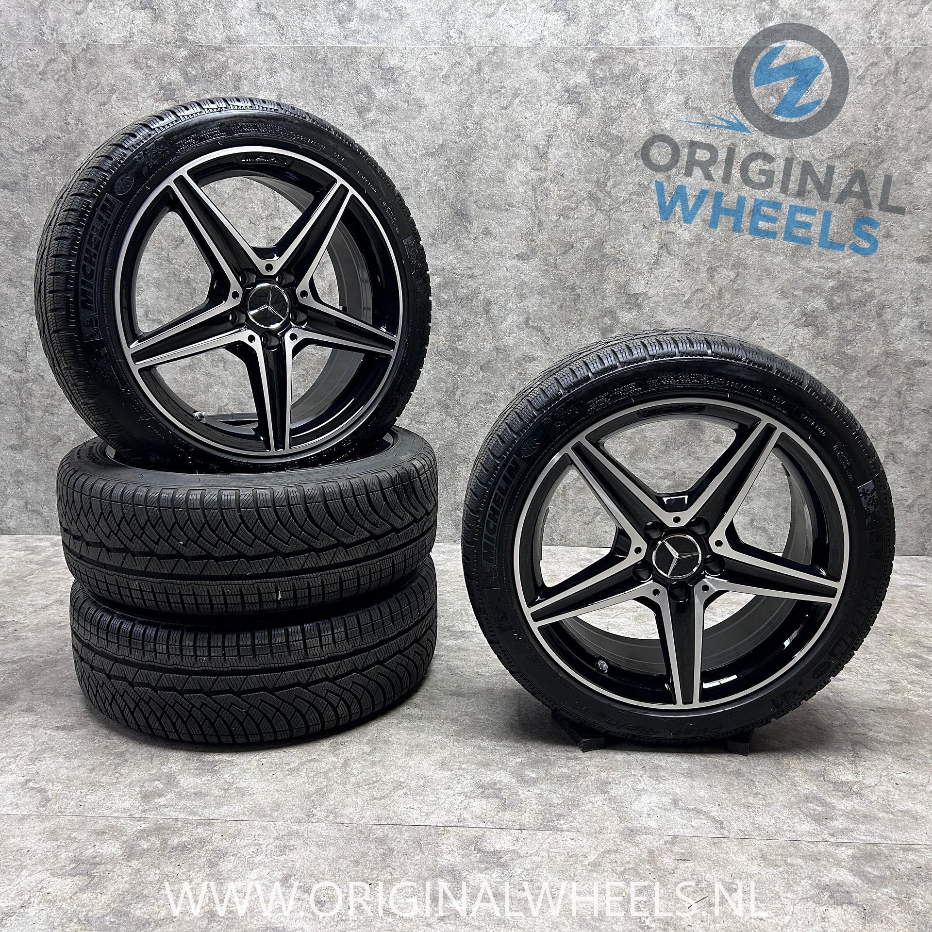 18 inch originele C43 AMG velgen + winterbanden MB C klasse, Autos : Pièces & Accessoires, Pneus et Jantes, Pneus hiver, Véhicule de tourisme