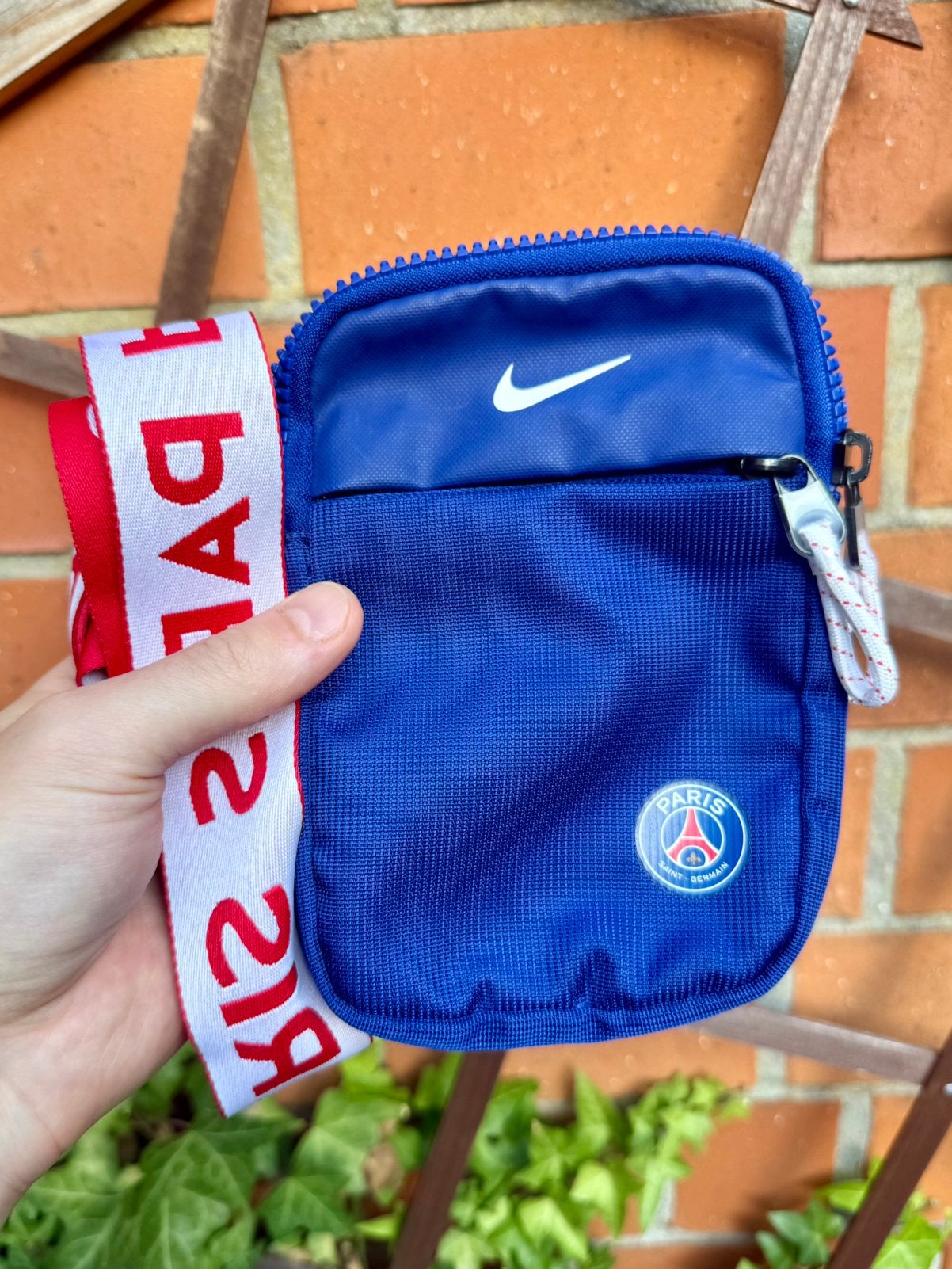 Nike Paris Saint-Germain — sac à bandoulière compact ., Bijoux, Sacs & Beauté, Enlèvement ou Envoi, Comme neuf, Bleu, Autres marques