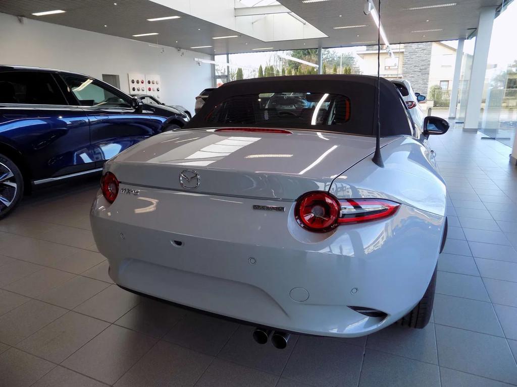 Mazda MX-5 1.5i Skyactiv-G Exclusive-Line, Auto's, Mazda, Zwart, 4 cilinders, Cabriolet, Bedrijf