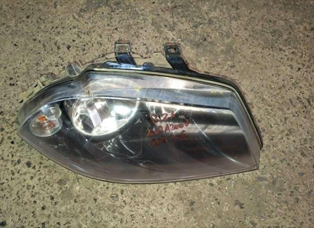 A vendre phare droit Seat Ibiza 2003 à 2008, Enlèvement, Utilisé, Seat