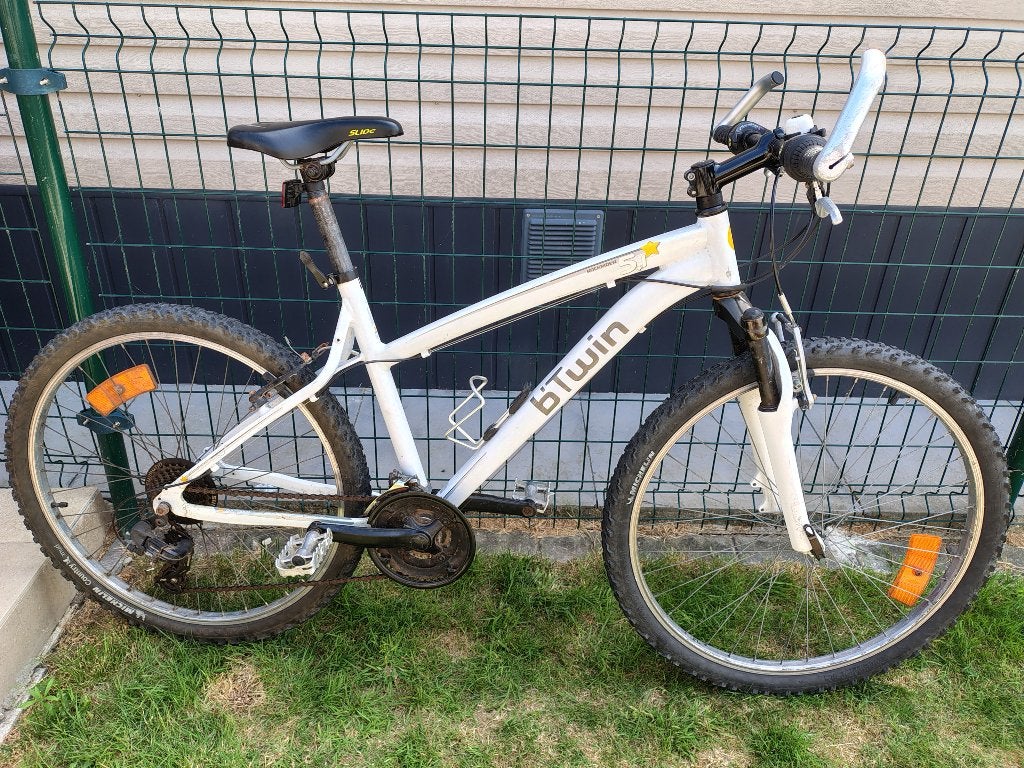 B-twin Rockrider 5.1 26" MTB ideaal voor 10 tot 14 jarigen, Autres marques, Frein sur jante, Enlèvement, Moins de 45 cm